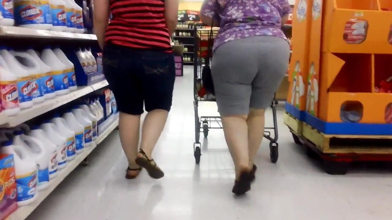 Thick Whooty Booty with BBW Wedgie Mom!