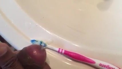 Cum on not my sisters toothbrush