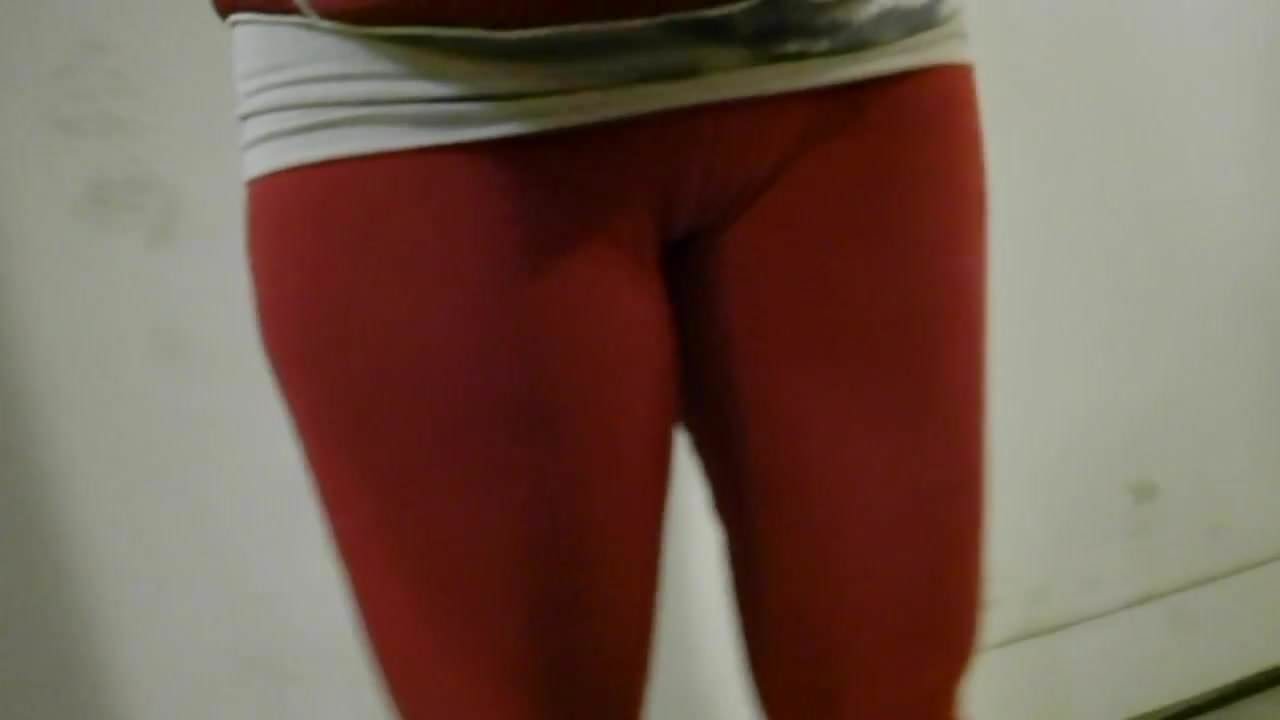 Hairdresser young mom red cameltoe in school