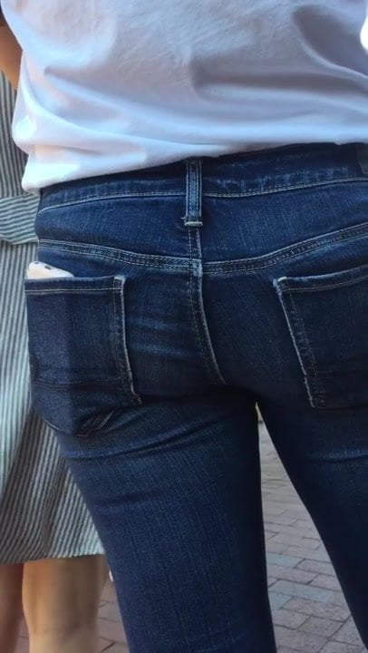 Candid Tight Teen Ass in Jeans