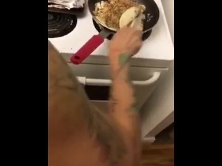 Girlfriend Getâ€™s Fucked While Cooking On Boyfriendâ€™s Snapchat