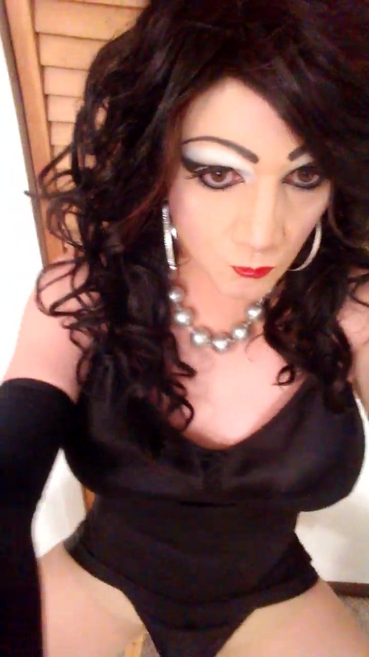 Crossdresser playing with her clitty...