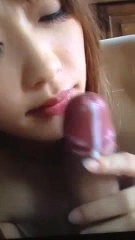 Japanese girl blowjob and cumshot