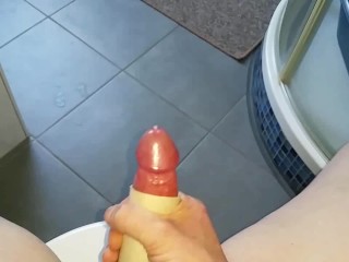 Masturbation Quickie Cumshot + Slow-Motion