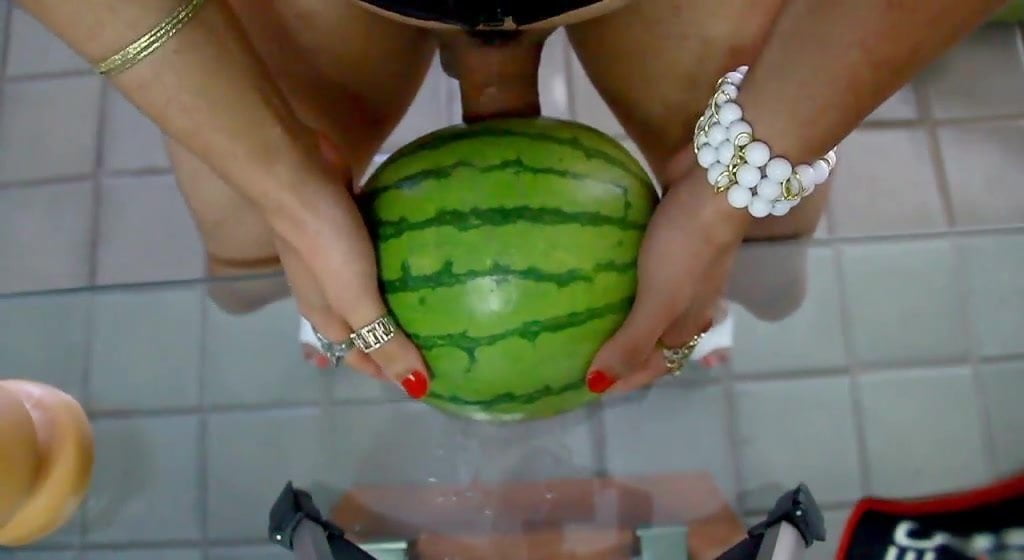 Lana CD fucks a watermelon 2