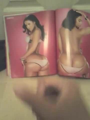 Cumming to this big booty model from my magazine