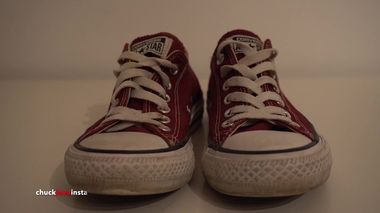 My Sister's Shoes: Converse low maroon I 4K