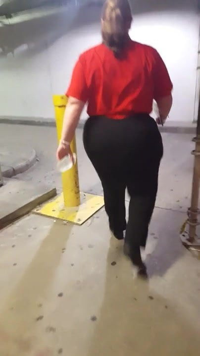 Candid Big booty Fat white chick