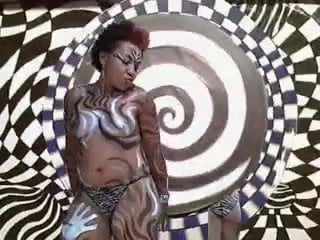 Mamuji Zebra Jane BLACK & WHITE Dance Loop Kiss