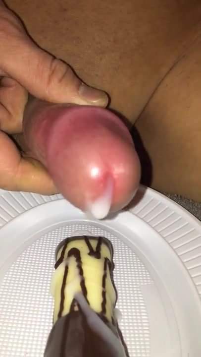 Cum On Small Cake and eating it