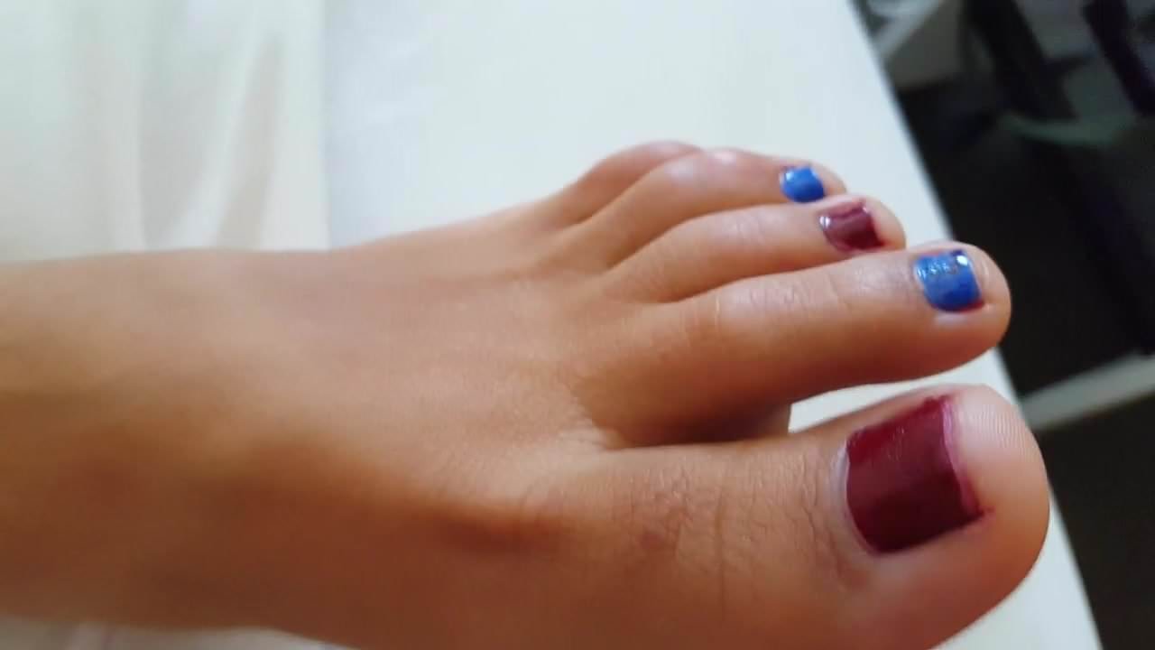 Girlfriend has pretty feet