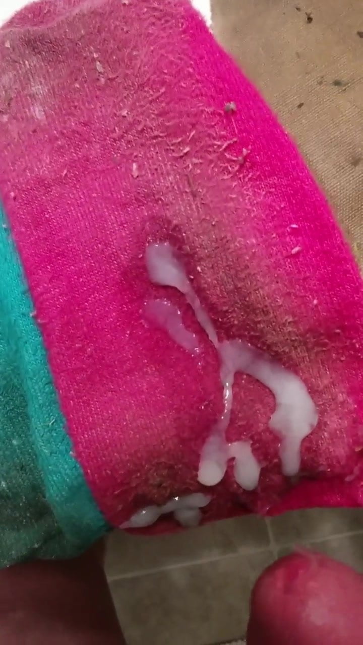 Cumming trashed socks