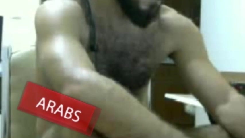 Hot bearded Syrian guy jerking off before blowjob - Arab Gay