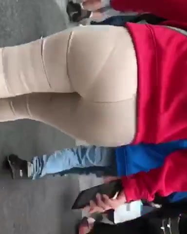  Bubble booty teen in Khaki Pants