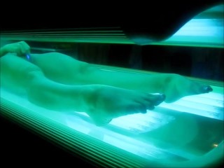 BRUNETTE WIFE MASTURBATING WHILE TANNING SPY CAM 3 CLIPS