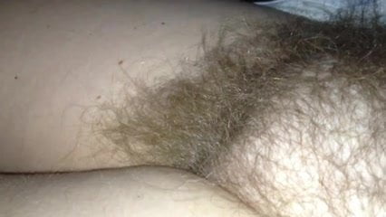 before i have sex i like to rub her hairy bush.
