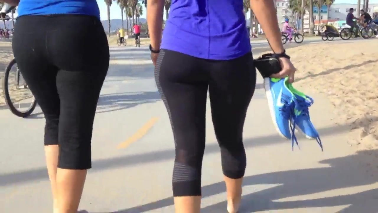 Yoga pants- Thick athletic ass babe