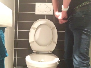 A short video of me taking a piss