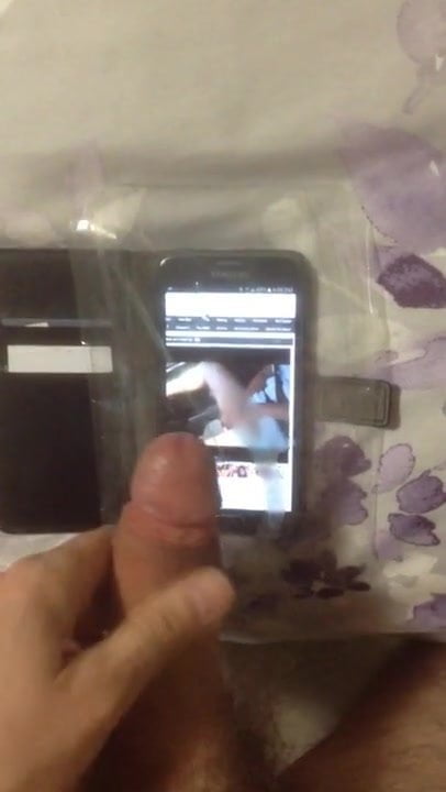 Amateur valerydoll flashing pussy on live webcam