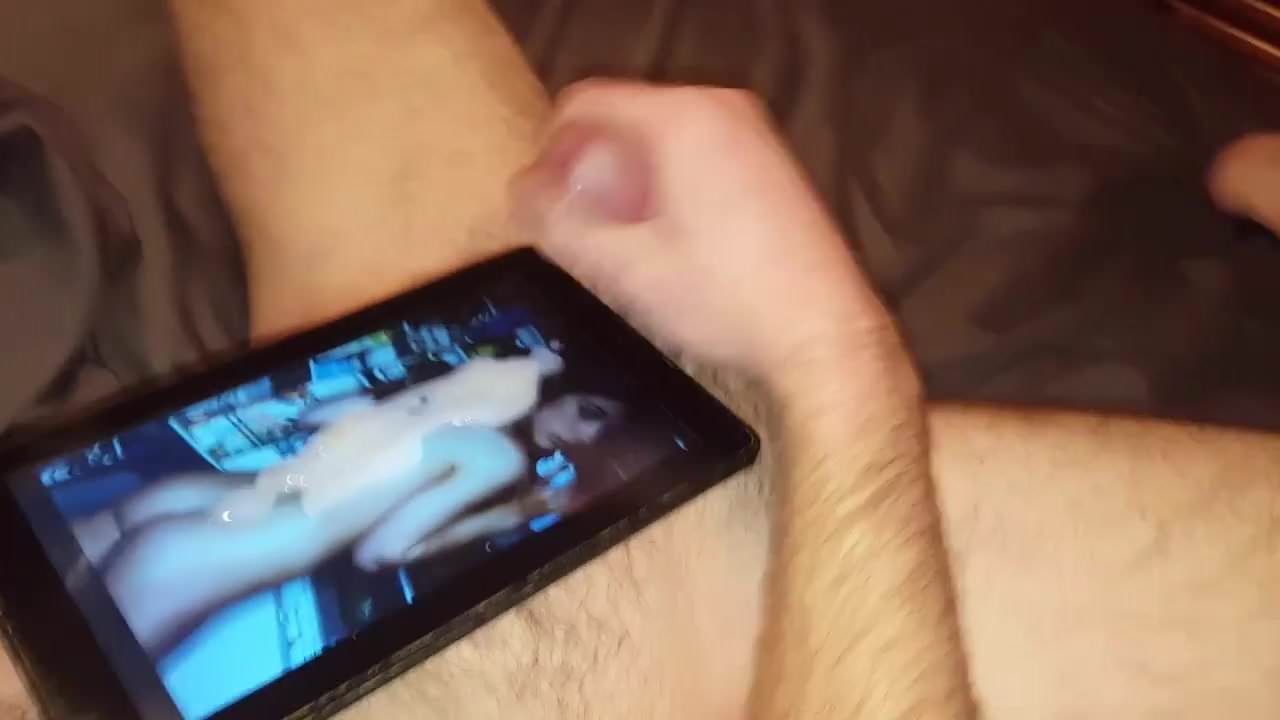 Latin guy jerking off and show his cum shot